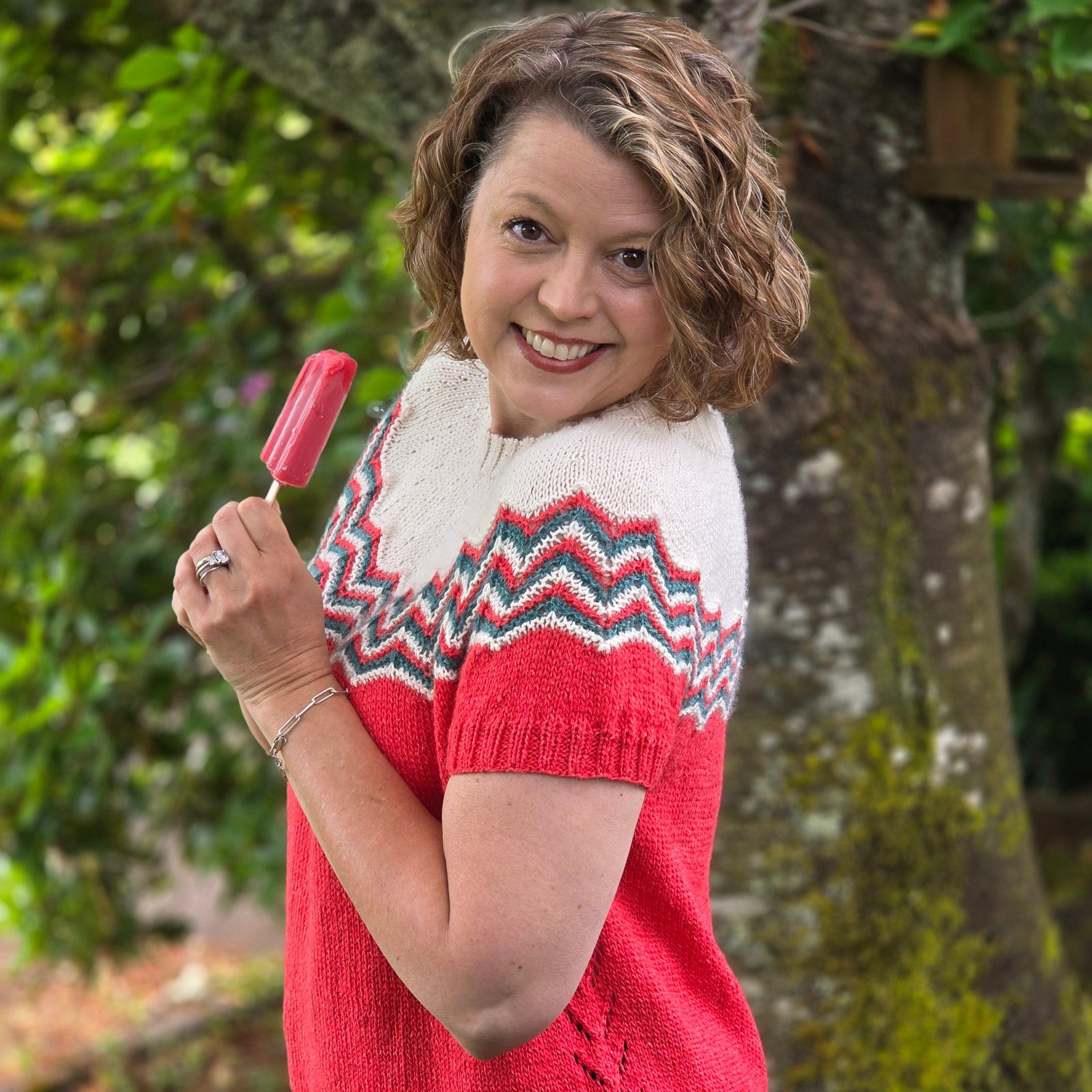 Astro Pop Tee Yarn Kit (Merino DK)