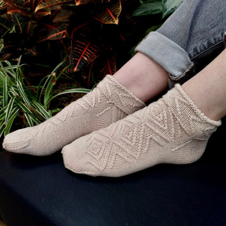 Traveler Shorties Sock Pattern