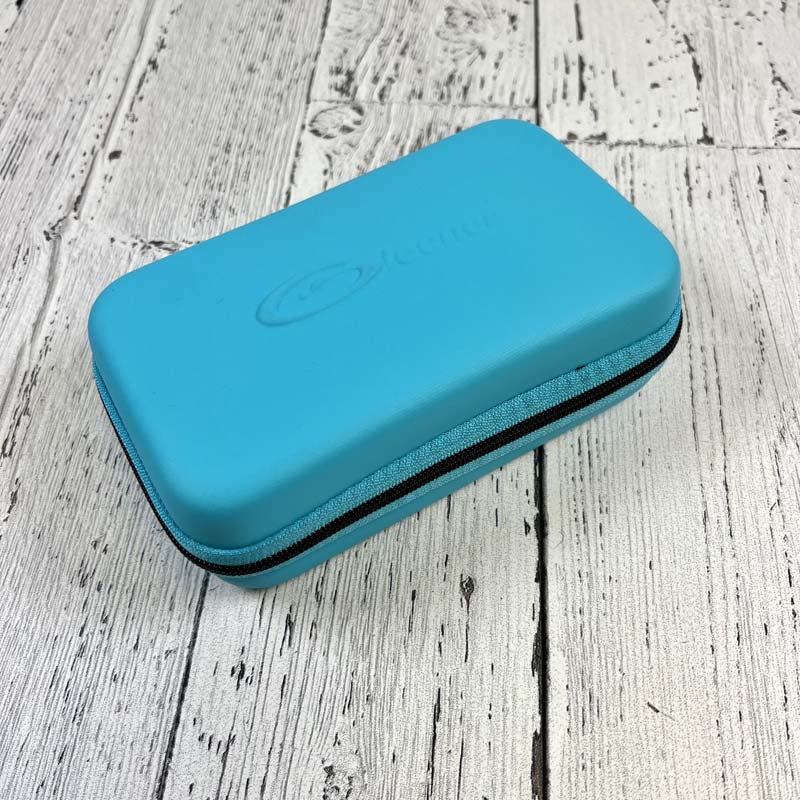 Gleener Quick Fix Compact Fabric Shaver & Sewing Kit