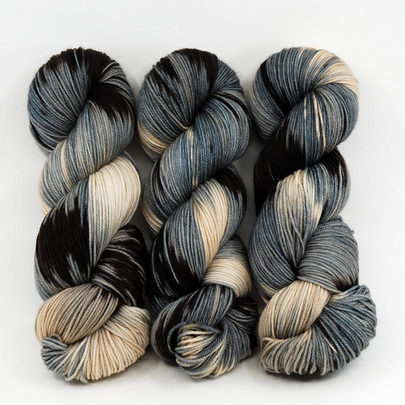 Maine Coon Kali - Revival Worsted - Dyed Stock