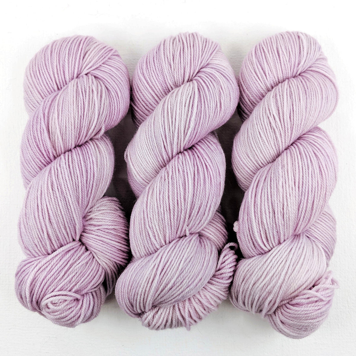 Tame Orchid in Fingering / Sock Weight
