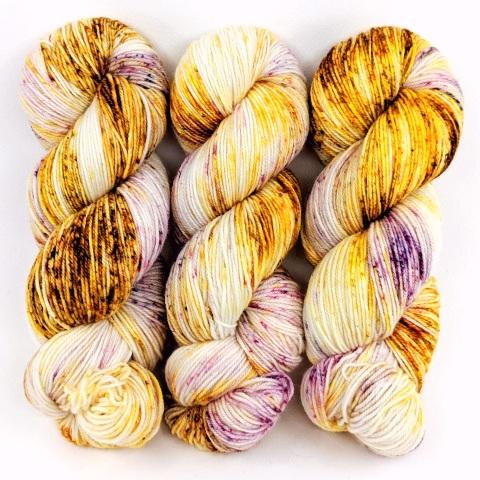 The Bee&#39;s Knees - Revival Worsted - Dyed Stock