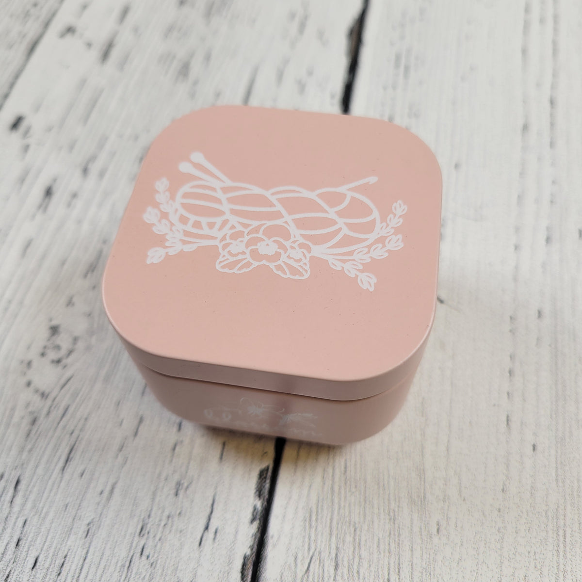 Blossom Stitch Co Notions Tin