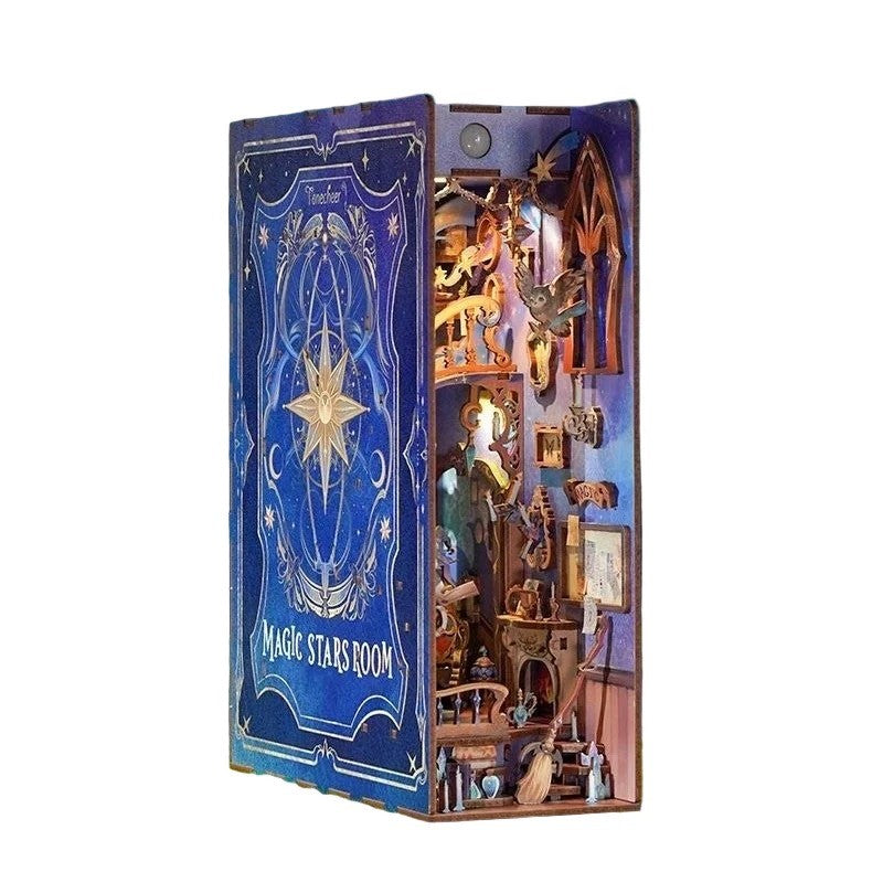 All I want for Christmas is a Book Nook! - Mini Twister (December 2025)