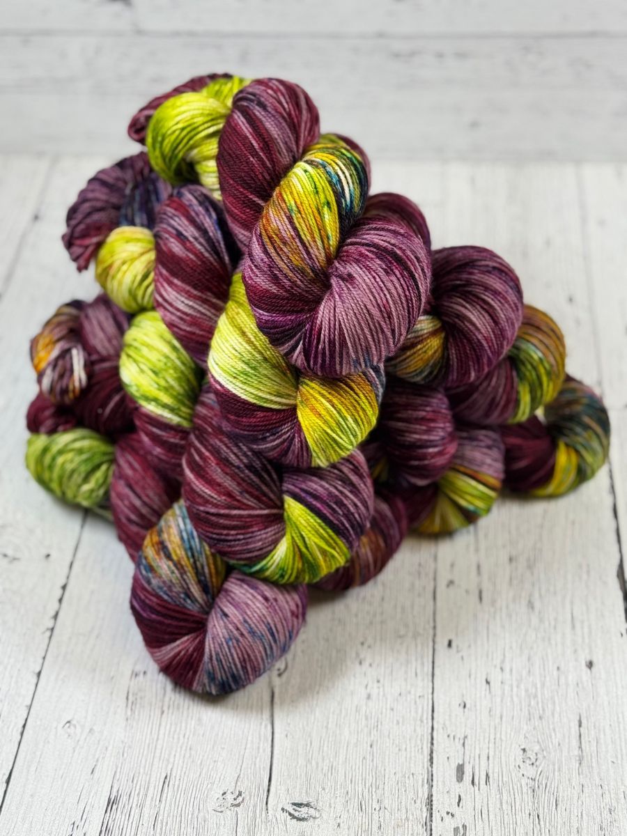 &#39;Bee Balm&#39; Summer Road Trip Shawl Kit