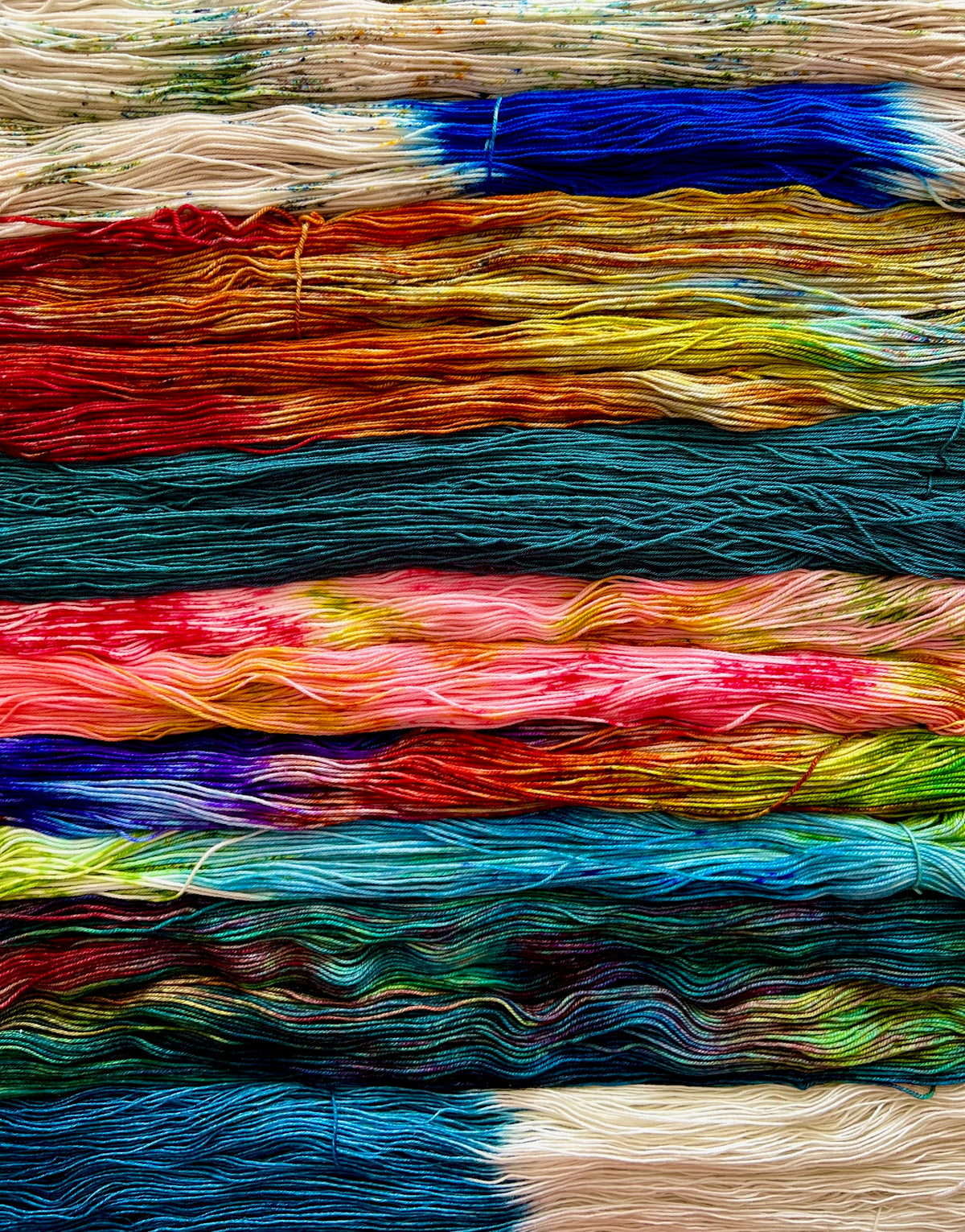 Colour in Knitting: How to Work with Hand Dyed Yarn!