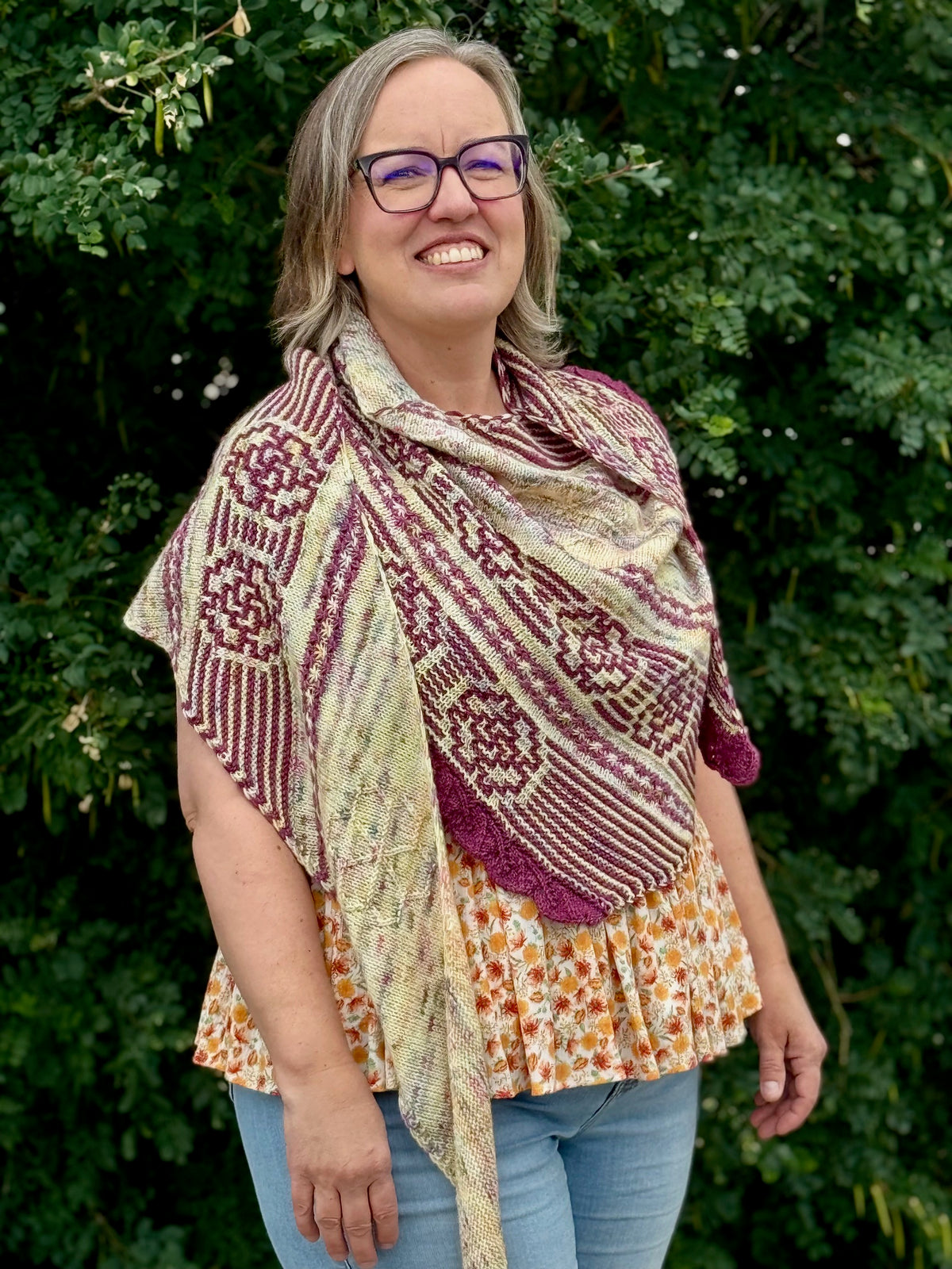 Rose Trellis Shawl Kit - Two Colours