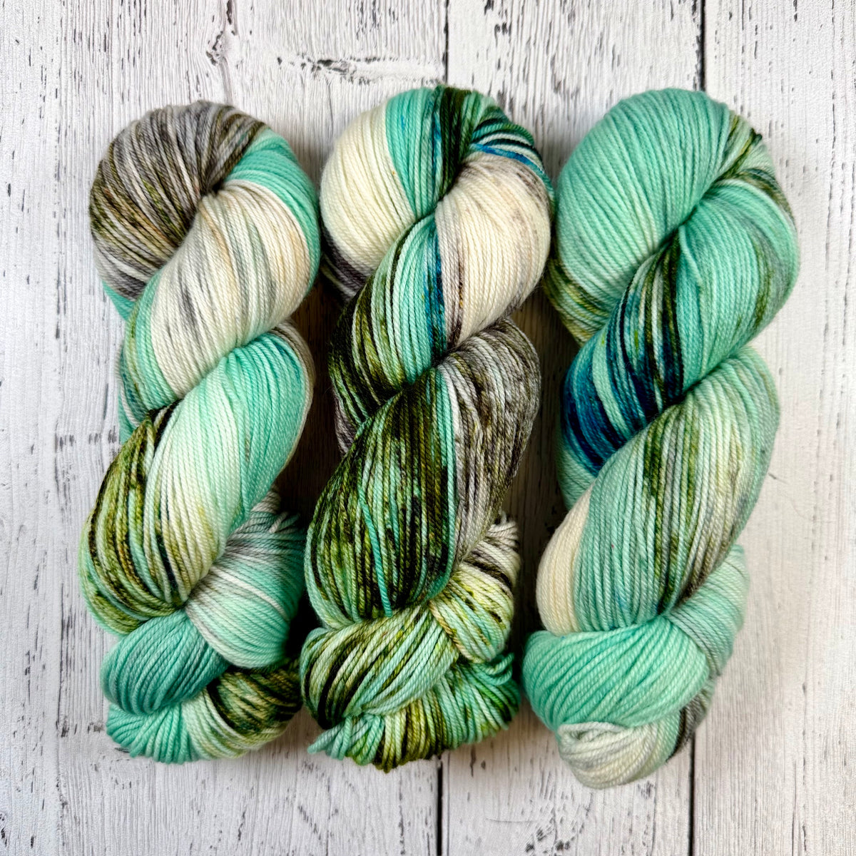 Lake Louise in Fingering / Sock Weight