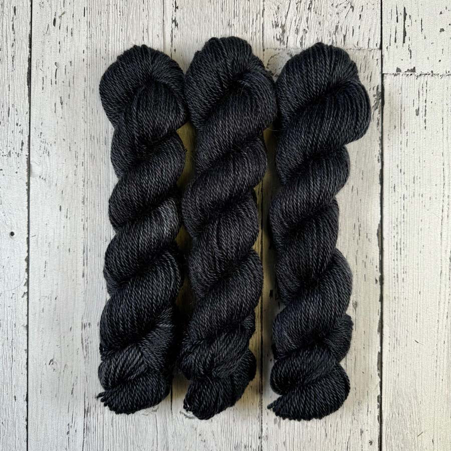 Le Chat Noir - Revival Worsted - Dyed Stock