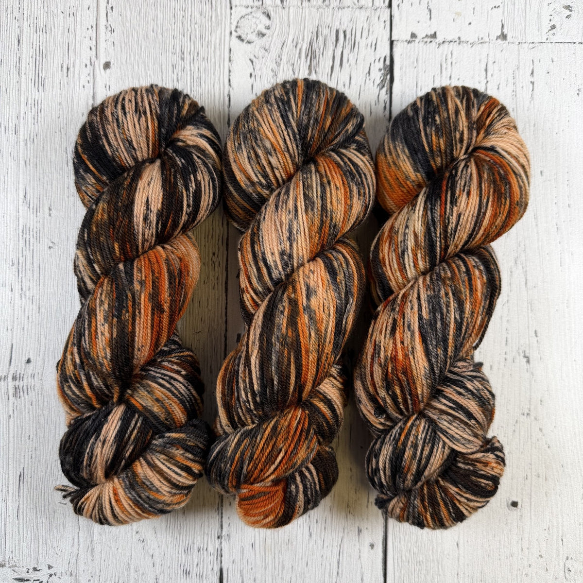 Tortoiseshell Cat in Fingering / Sock Weight