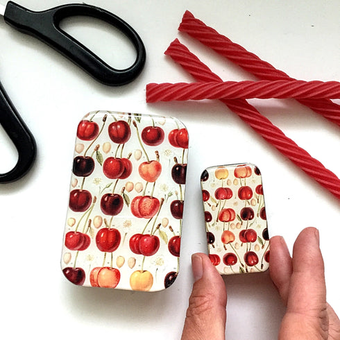 Firefly Notes Small Notions Tin with Bulb Stitch Markers