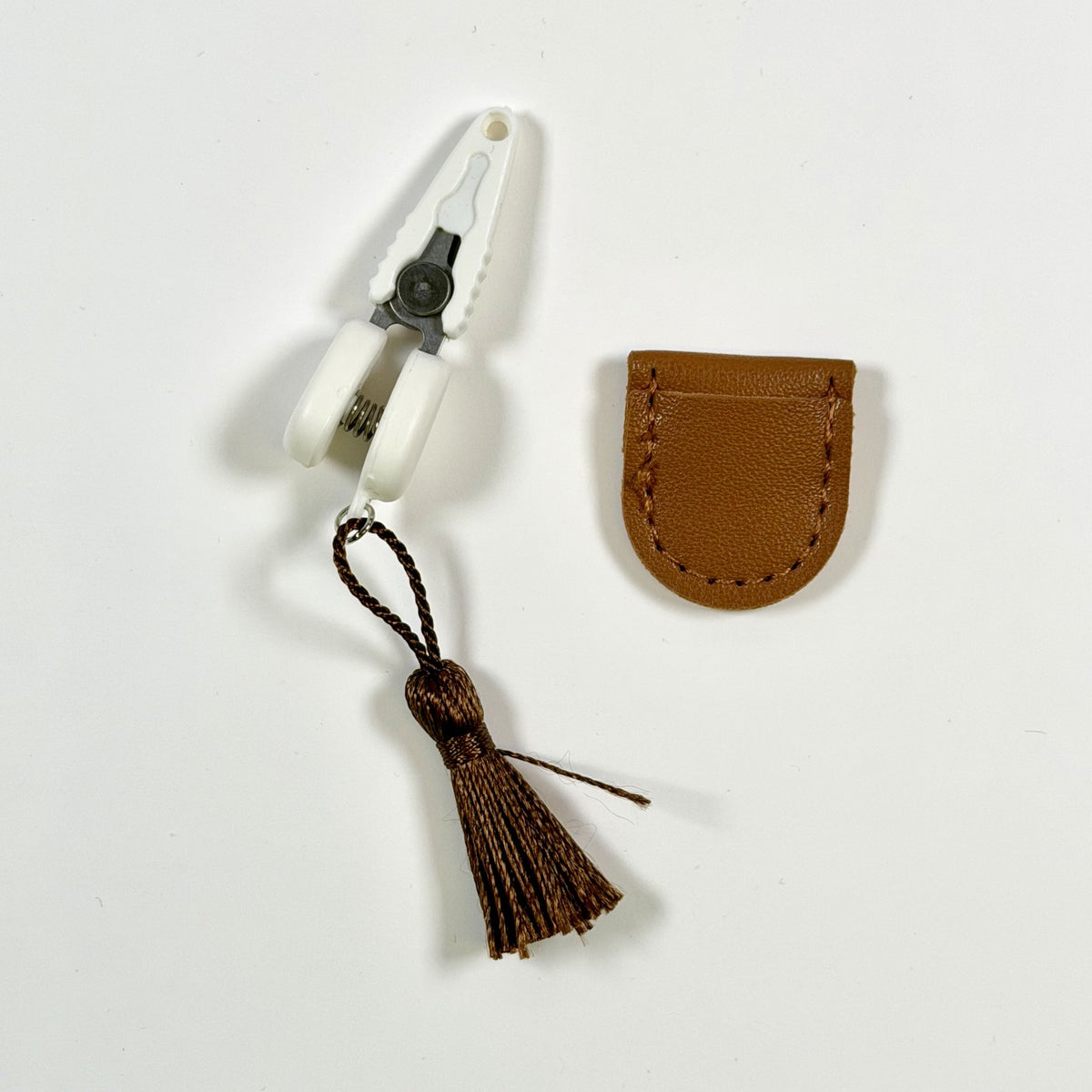 Snips with small pouch (assorted colours)
