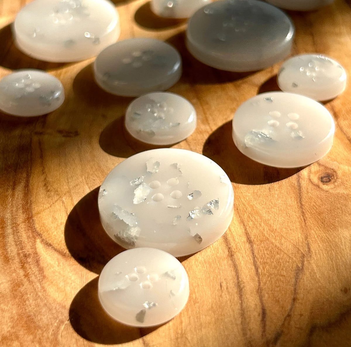 Demi Bougie Buttons - Opal White and Silver