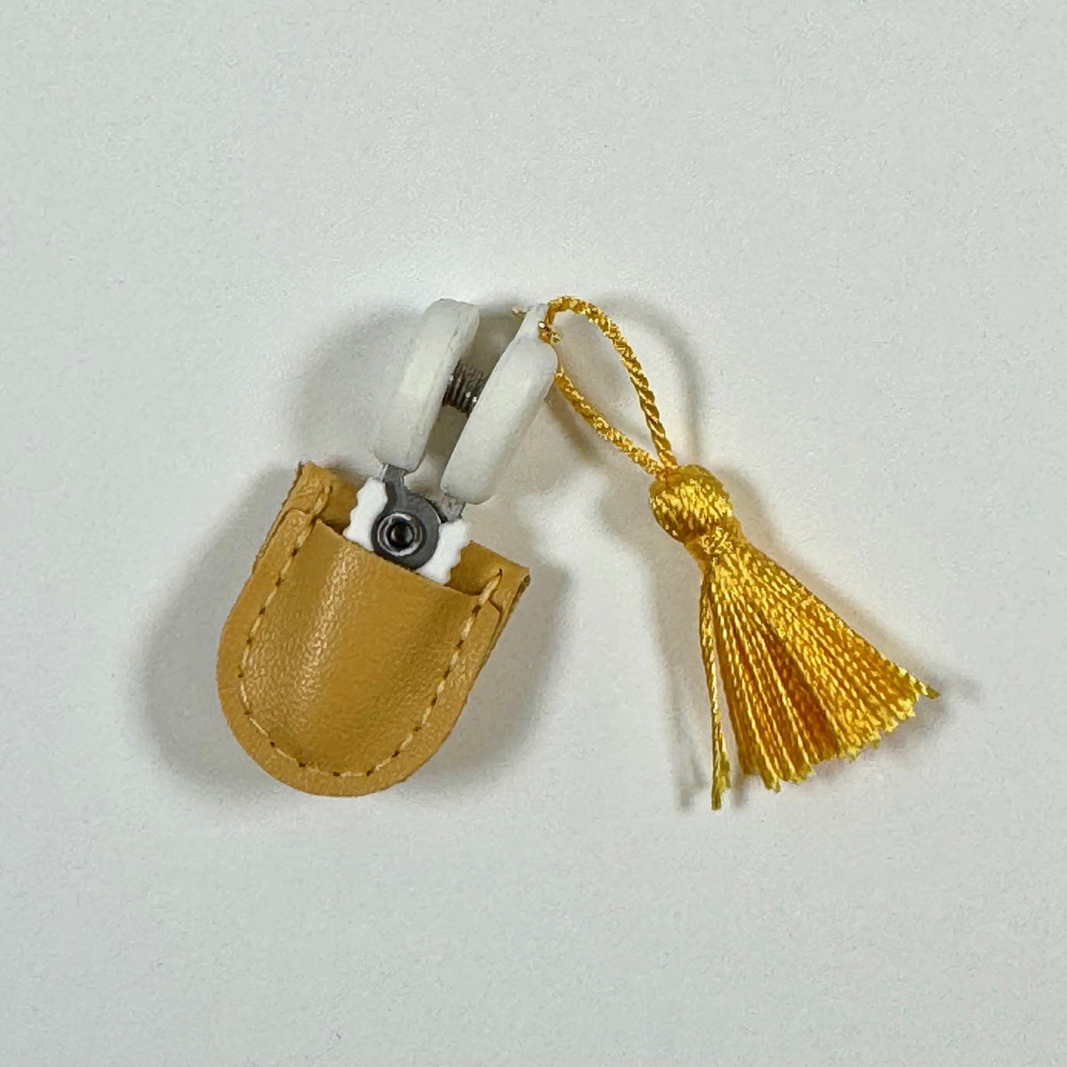 Snips with small pouch (assorted colours)