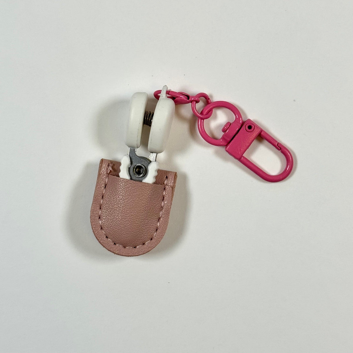 Snips with small pouch (assorted colours)