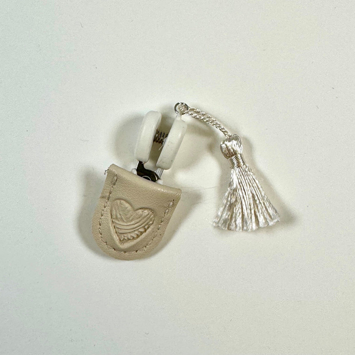 Snips with small pouch (assorted colours)