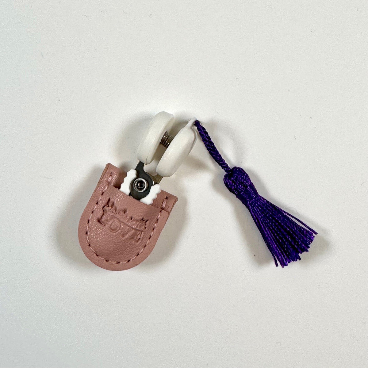 Snips with small pouch (assorted colours)