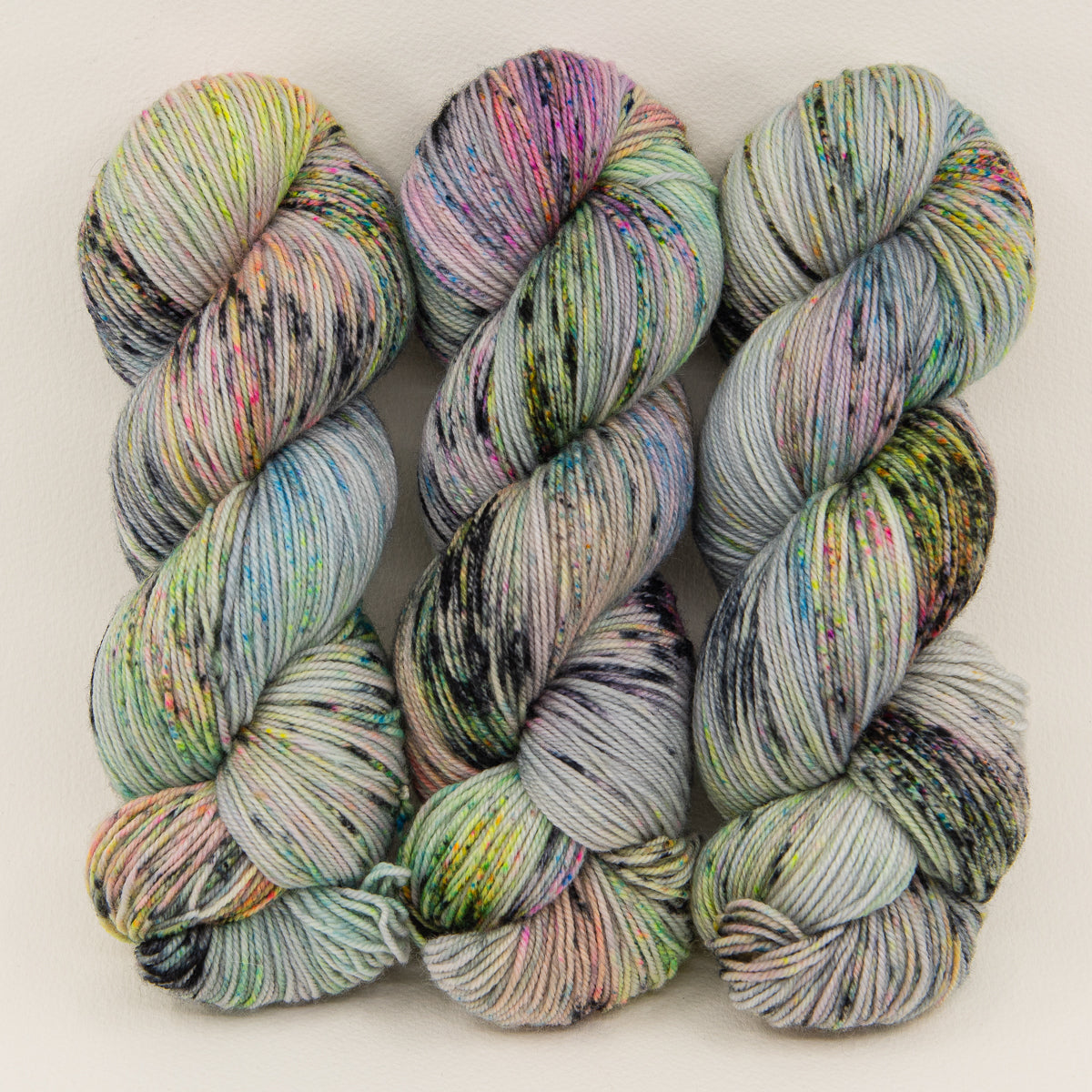 Pop Rocks - Passion 8 Fingering - Dyed Stock