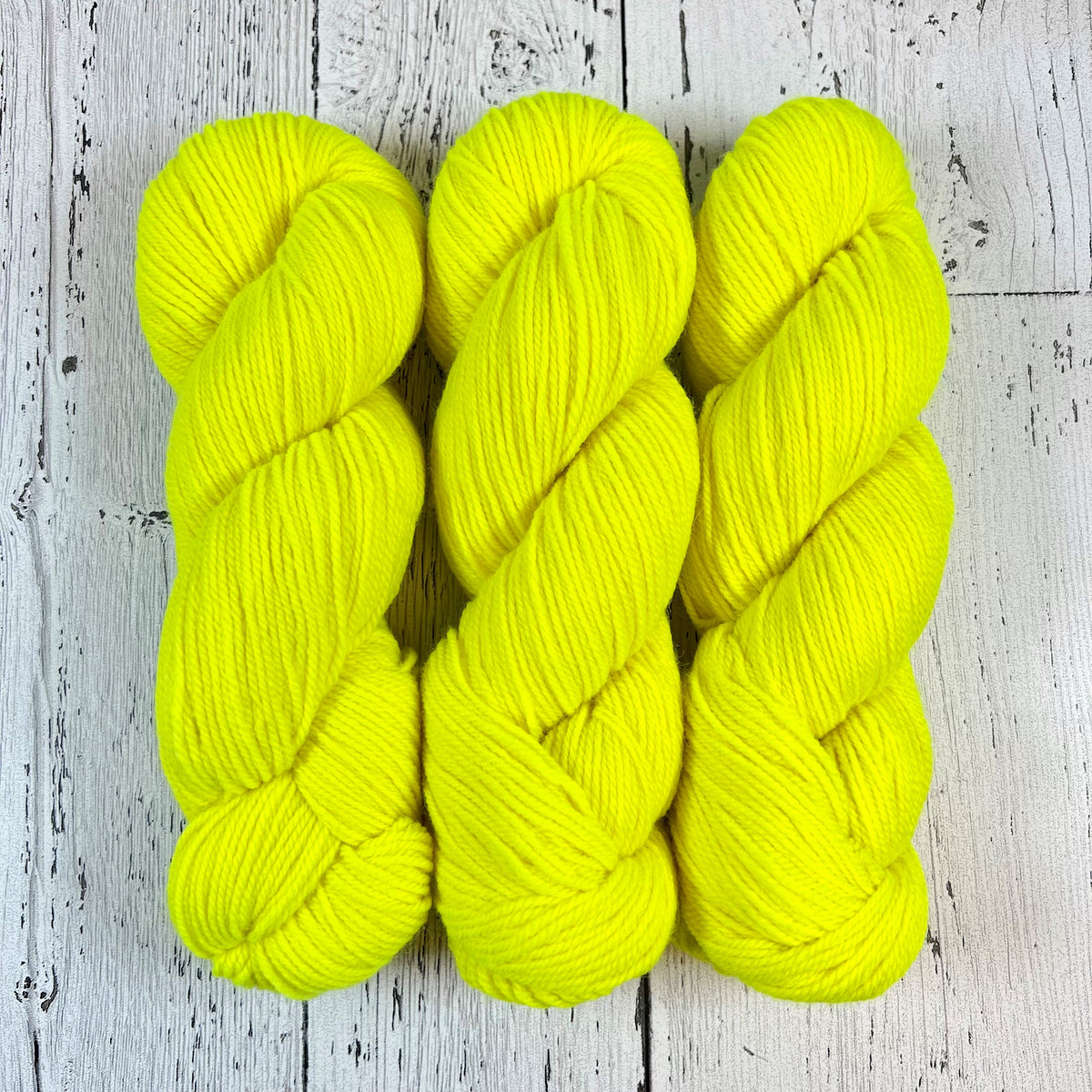 Yellow Light Sabre - Herlig DK - Dyed Stock